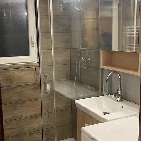Au Pied Des Pistes Avec Balcon Ensoleille - 2 Ch, 2 Sdb, Acces Rapide Au Centre Village - Fr-1-467-85 Apartment